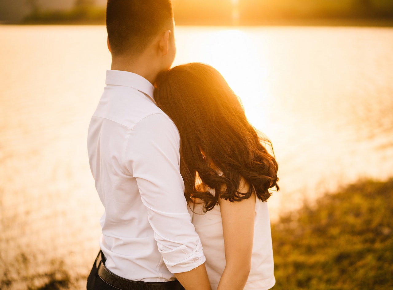 blur close up couple 427547